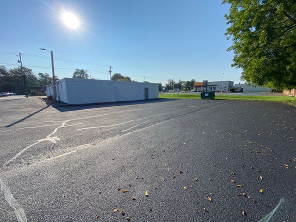 750 N Henderson St, Galesburg, IL 61401
